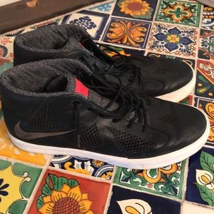 Nike Lebron James Virtus 6 Size 14